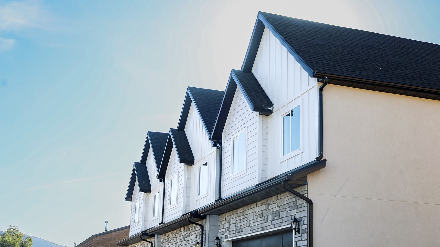 Loveless Estates townhouse community exterior